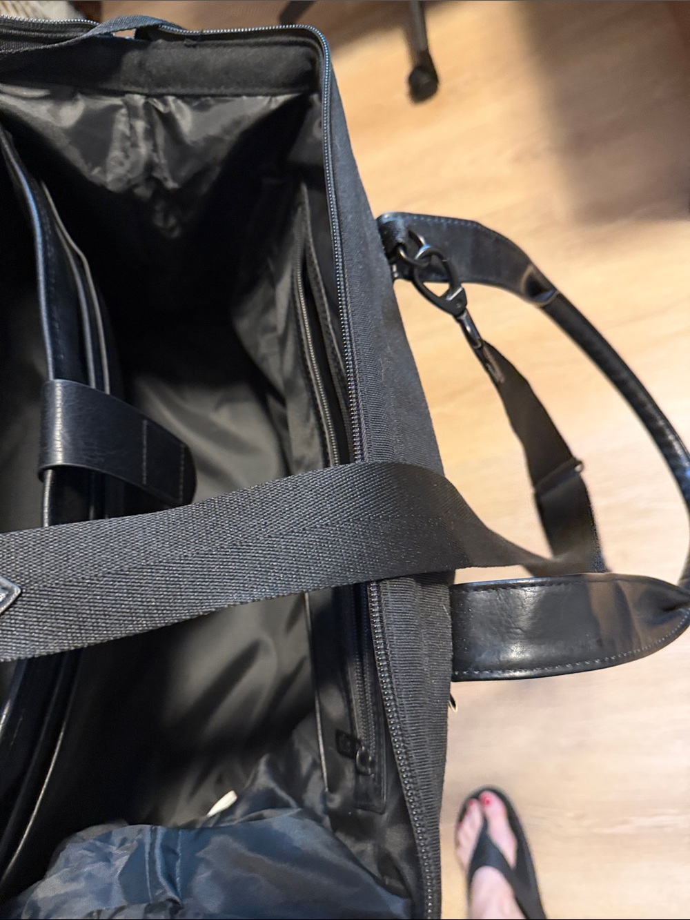 Beis Weekender Bag in Black - Picture 4 of 4